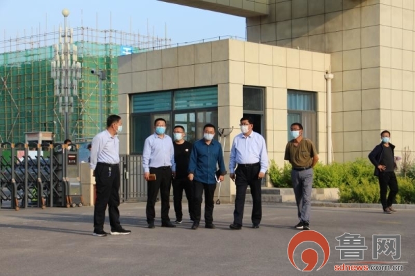 东营市东营区教育局领导到龙居镇中心学校调研复学准备工作