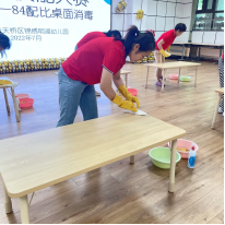 3.桌面消毒1