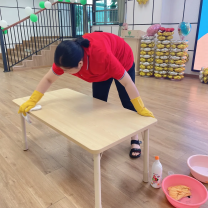 3.桌面消毒2