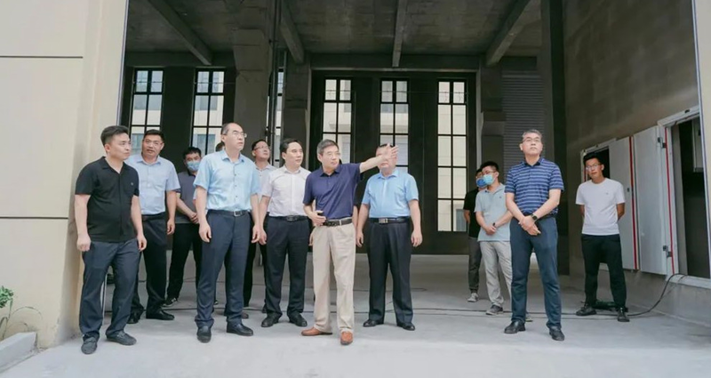 毕黎明到临沂激光科技产业园调研
