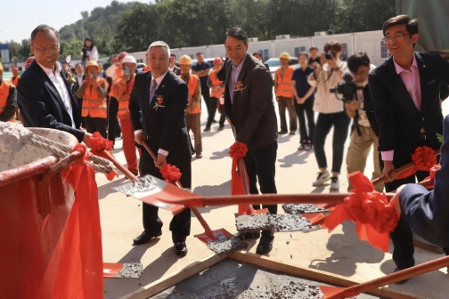 E:盛豪车茂照片2022年封顶仪式筛选�1cef44143347e40395416f4029782d.jpg01cef44143347e40395416f4029782d