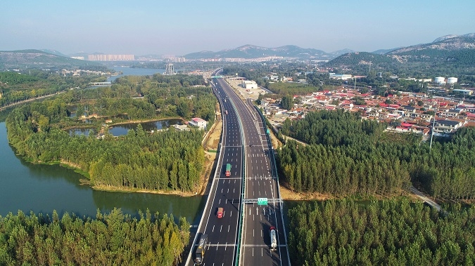 京台高速公路济南至泰安段改扩建项目建成通车