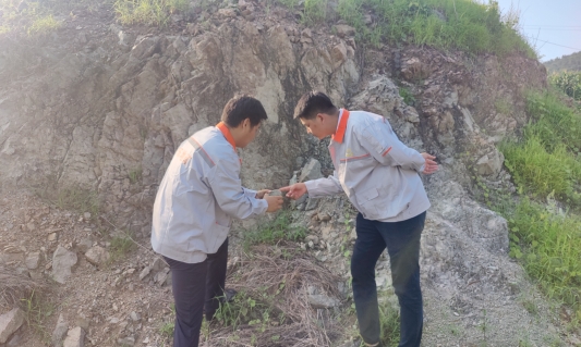 49794c25478b5306bbae330e618cc00