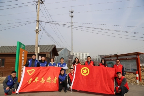 中建八局一公司海外公司与济南市荷花街道朱家庄团支部开展志愿村镇服务暨团建联建活动