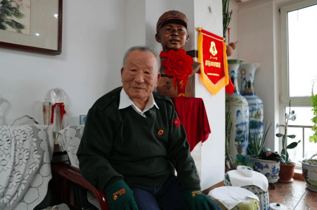 图为近日乔安山在家中的照片。来源:北京日报客户端 图为近日乔安山在家中的照片。来源:北京日报客户端