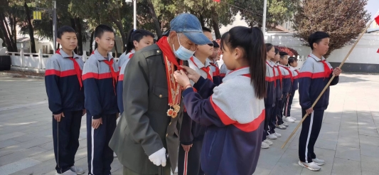 9ff7ee58f81b5d89706428e044ef398