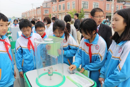 “数字科普大篷车沿黄行”活动第一站走进菏泽市牡丹区李村镇