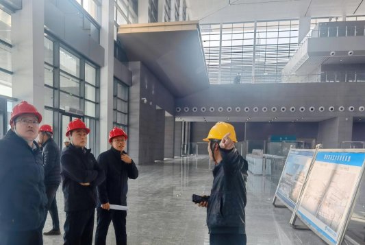 聊城联通党委书记、总经理张之建到高铁聊城西站调研工程建设情况