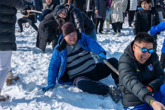 澳门人·威尼斯“第十届全国大众冰雪季”青岛站暨青岛市第五届冬季全民健身运动会雪上(图2)