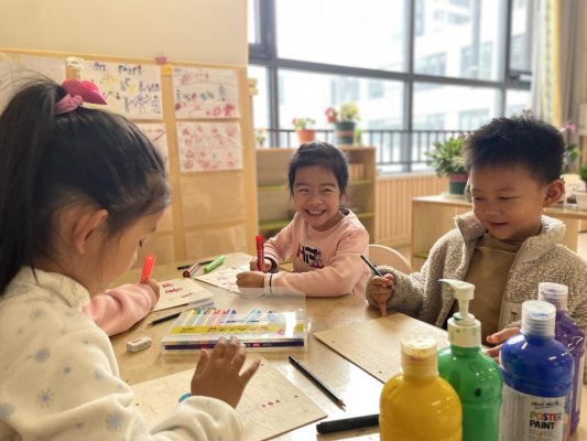 幼儿自主设计停车牌