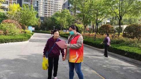半岛官网入口济宁市泗水县泗河街道东盛社区开展“健康城镇 健康体重”健康科普宣传活(图2)