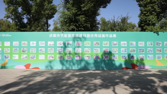 1V8A7885