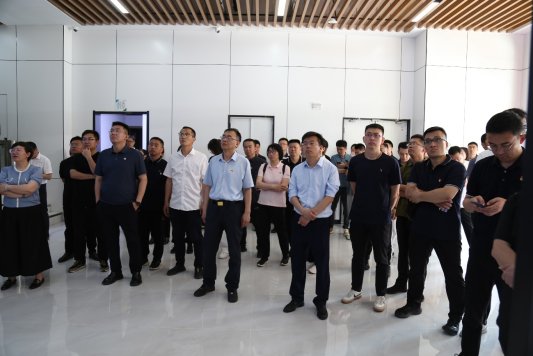 感受新质生产力  触摸发展新动能