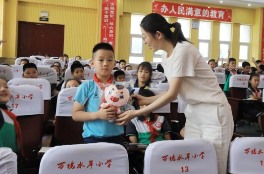 “明亮未来 从爱眼开始”泰安市妇幼保健院爱眼科普进校园