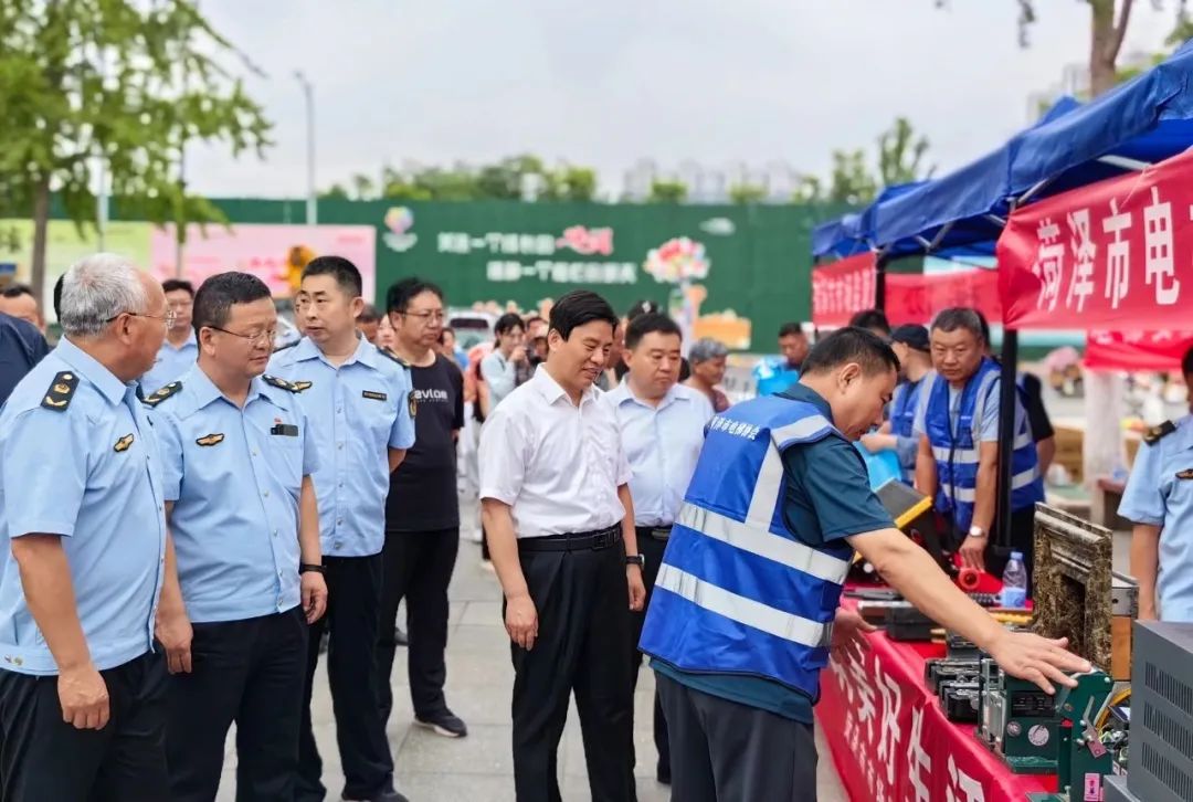 菏泽市市场监管局开展特种设备安全宣传活动