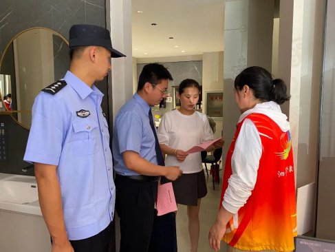 e06ce0a7155e52441eed53a2e9a4d15b