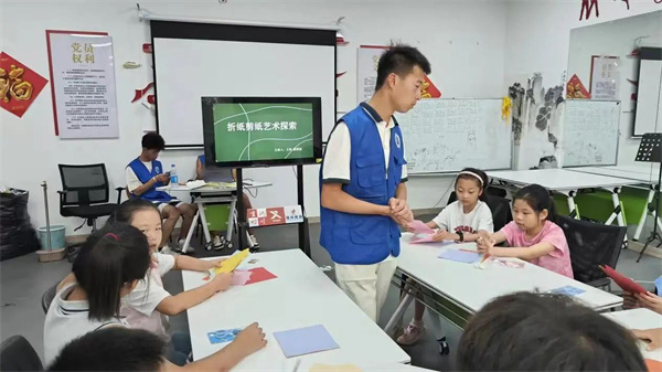 烟台高新区马山街道海岸社区开展“智造五育周星空体育官网活力少年团”第二期夏令营活(图6)