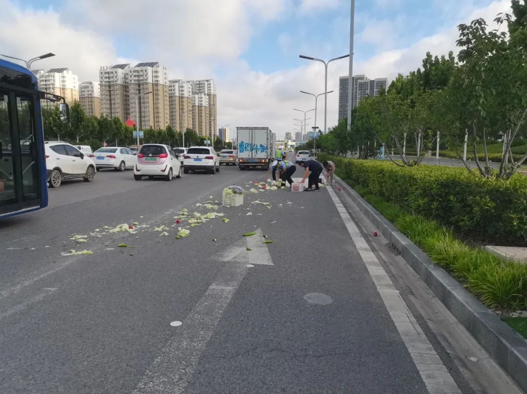 夏日里的警民故事,让温暖与感动常在