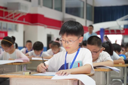 新华中学会场2