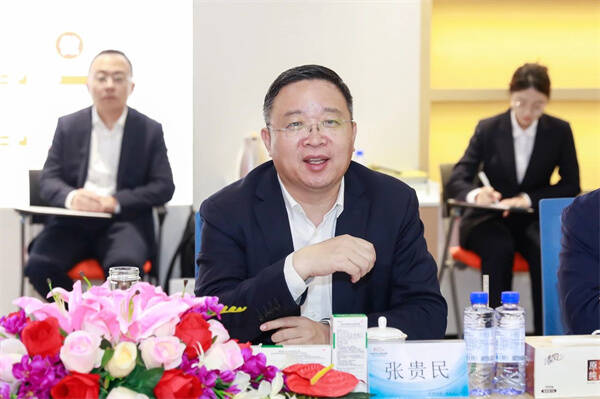 鲁南制药集团与福州大学举行交流座谈会