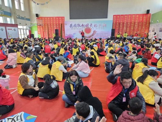 C:/Users/31738/Desktop/20241208共同托起明天的太阳/20241208共共同托起明天的太阳/20241208_103536.jpg20241208_103536