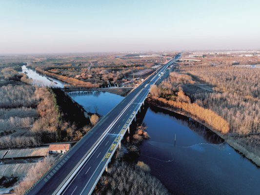 沈海高速公路南村至青岛日照界段改扩建工程顺利实现左幅转序保通