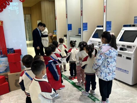 img_v2_28fec415-0e2e-45c0-8c37-7b30e41be0km