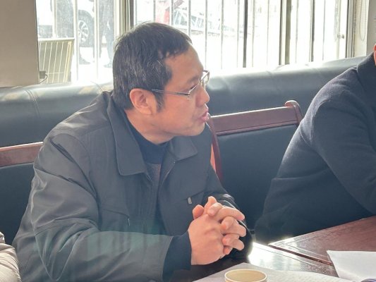 济南市生态环境局领导新春走访慰问济南市莱芜区口镇街道下毛圈村困难群众