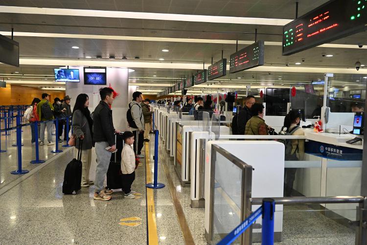 文旅市场又迎新变化 “分段式过年”为何受青睐？