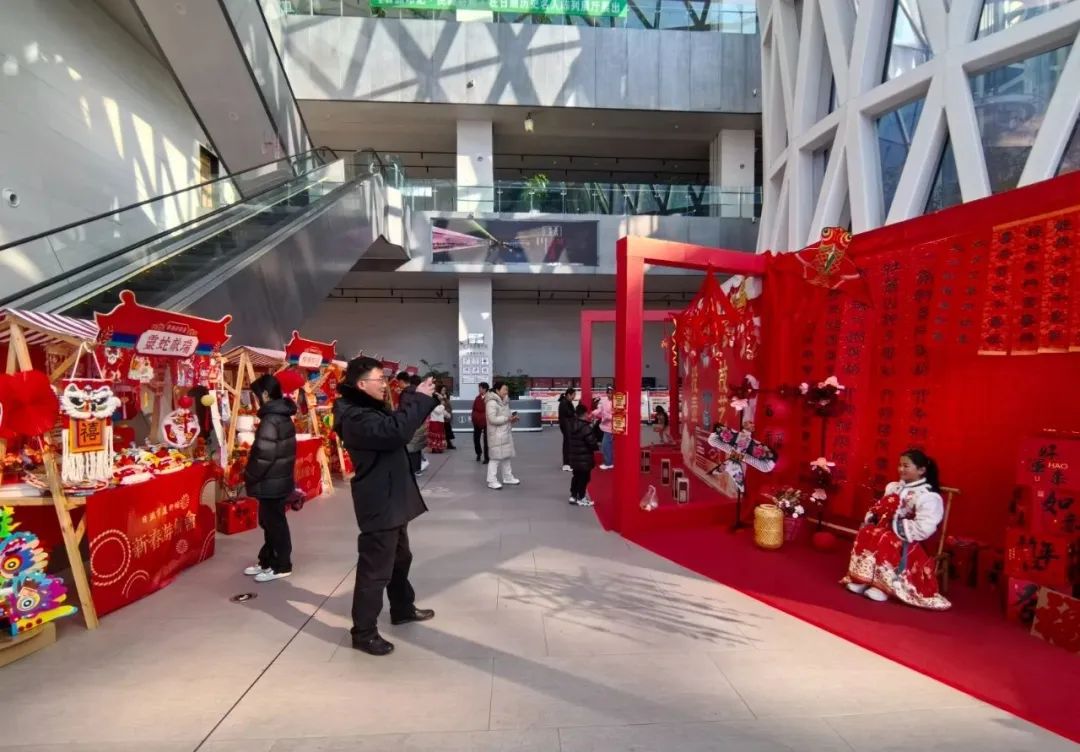 default (4).jpg 图片