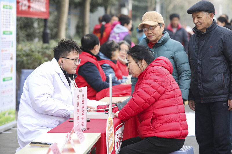 【央广时评·干字当头】实干惠民 让民生福祉落地生根