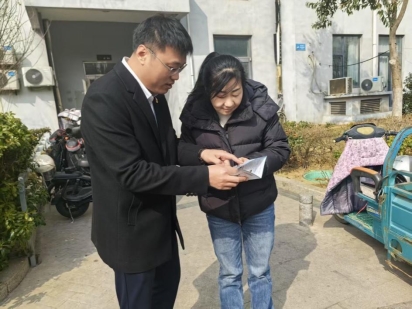 瑞众人寿日照中支联合社区开展“3•15”金融消保网格化宣传活动