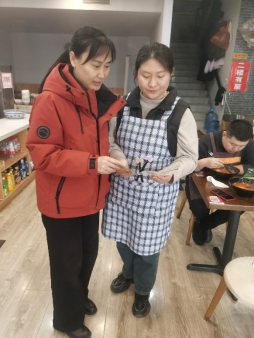 富德生命人寿德州中心支公司“3.15”宣传-走进鑫星国际商圈