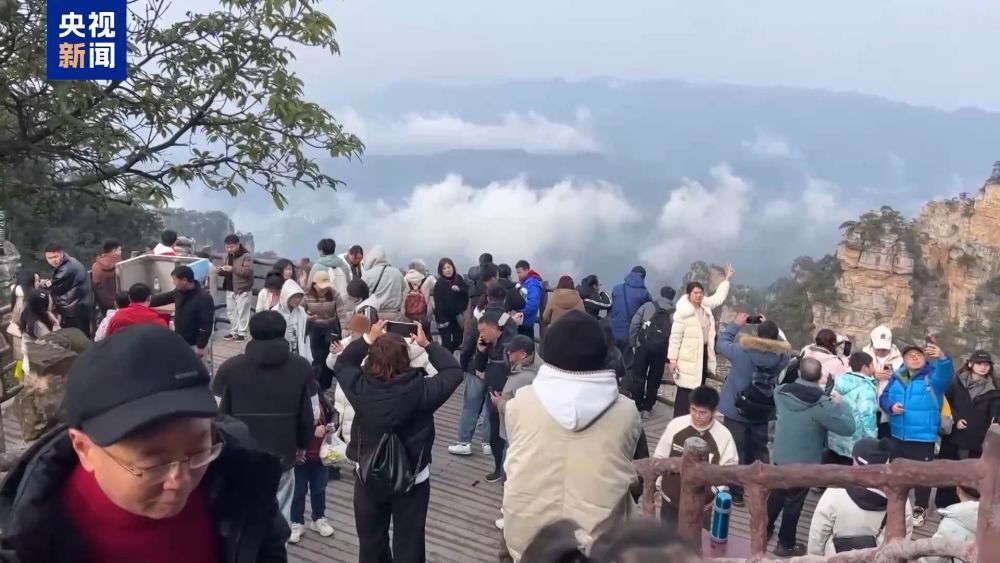 “短途游”成热门选择 清明假期日均客流预计破4000万