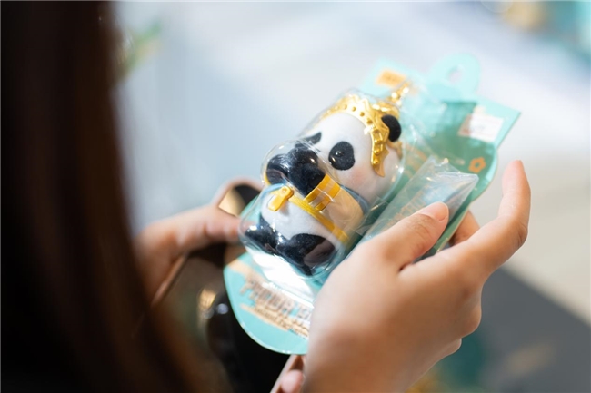泰国TTE潮玩展现场燃爆 52TOYS限定新品掀抢购热潮