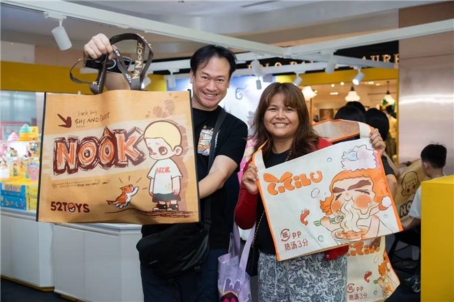 泰国TTE潮玩展现场燃爆 52TOYS限定新品掀抢购热潮