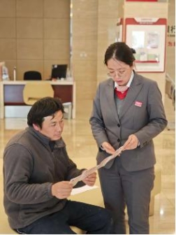 广发银行东营分行开展服务特定人群，传递金融温度宣传活动