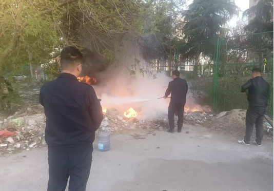 东明县综合执法人员值班时发现并及时扑灭一处火情