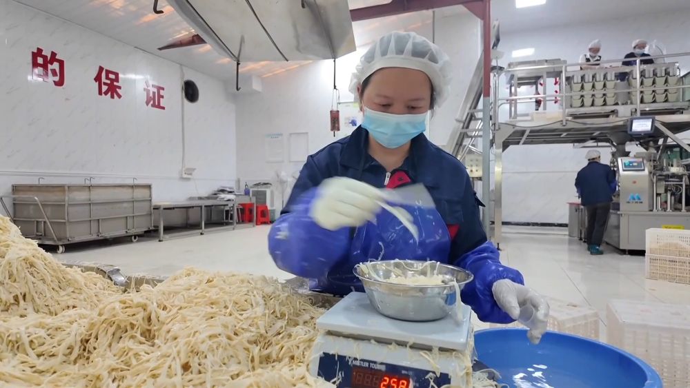 新华视点｜一业兴百业旺 特色产业绘就富民图景