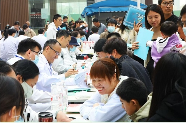 微笑明天2025年郑州唇腭裂公益救助行动正式启动