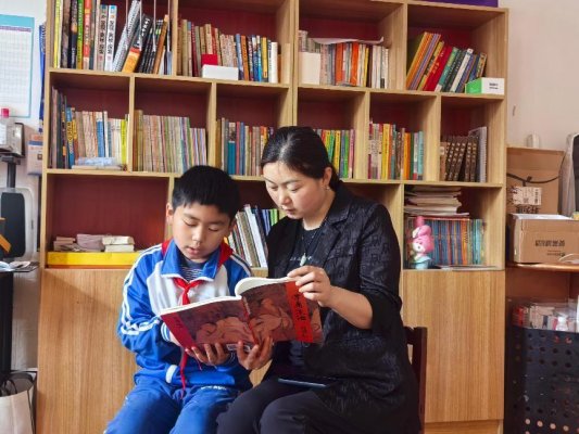 菏泽鲁西新区陈集镇陈集小学开展“阅读沐初心 书香致未来”世界读书日系列活动通讯稿