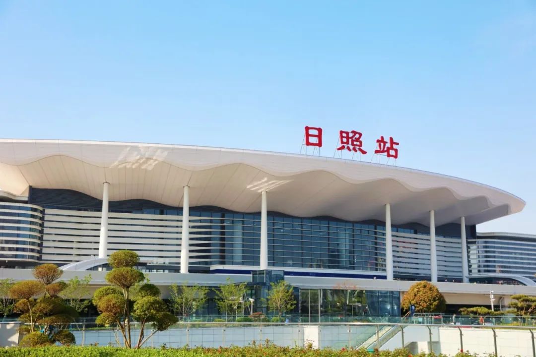 “日照-北京”首发列车有多嗨?美食美景+非遗!