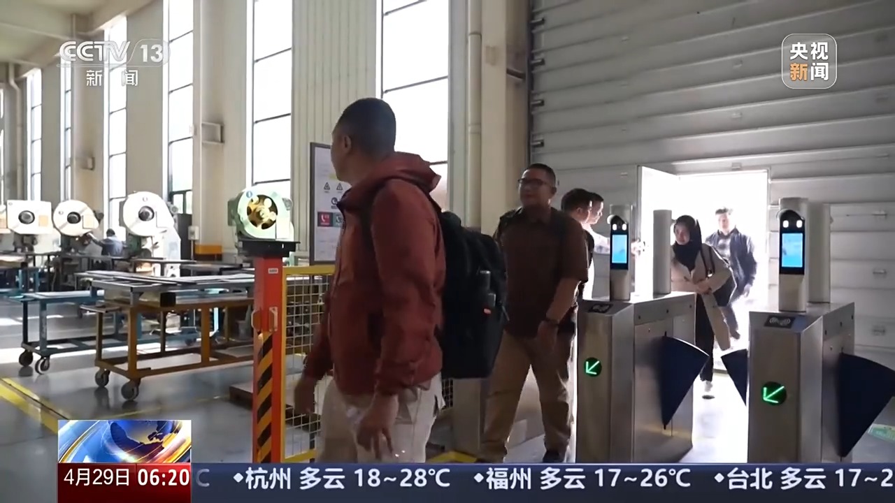 直击外贸第一线丨美出口关税影响下 这些企业如何做到订单不降反增?