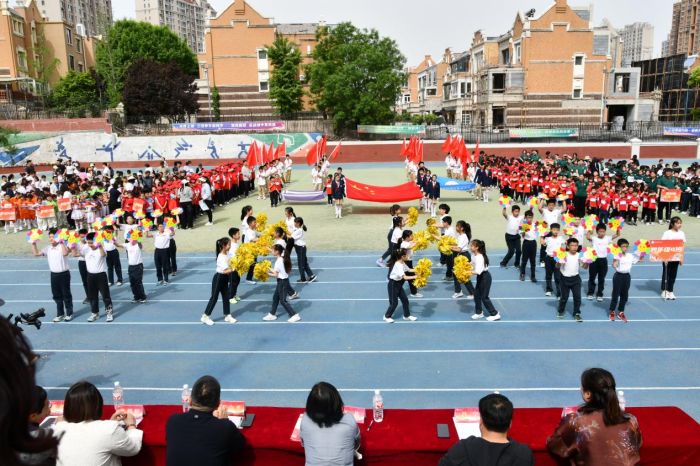 东城逸家教育集团奥龙小学2025年春季运动会精彩纪实