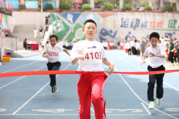 东城逸家教育集团奥龙小学2025年春季运动会精彩纪实