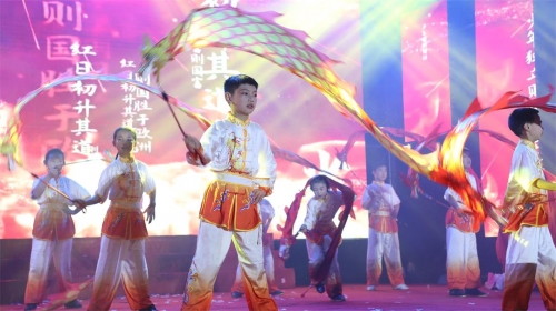 大方金塔英才学校举行第五届艺术节闭幕式暨欢送毕业班文艺汇演