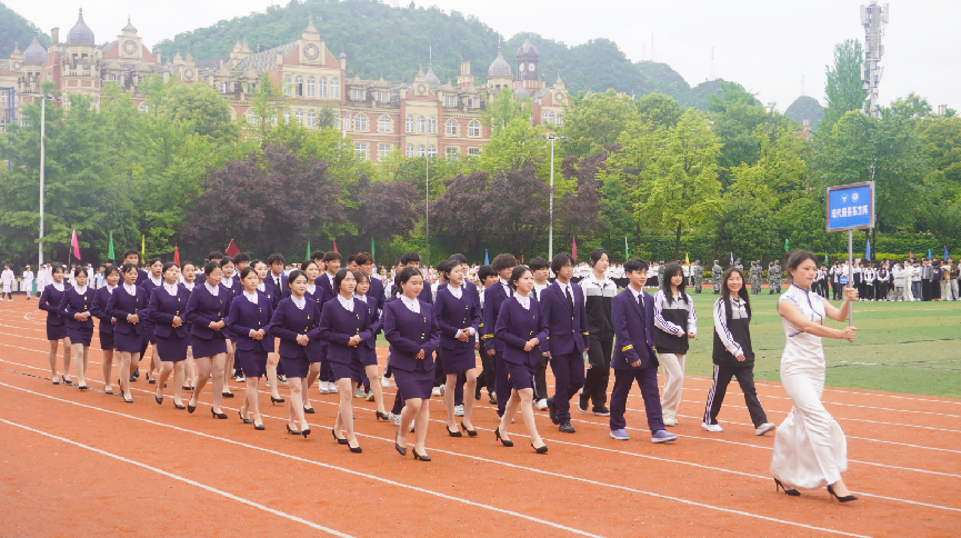 青春跃动燃赛场 匠心筑梦启新程——贵州应用技术职业学院第六届春季运动会圆满收官