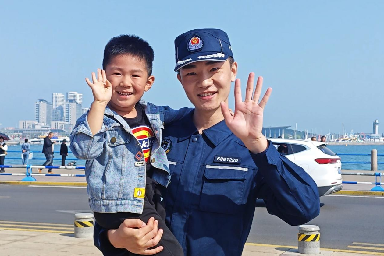 海天共蔚蓝 法治扬风帆——中国海警局北海分局“法治四季行·扬夏帆”掀起伏季休渔普法热潮