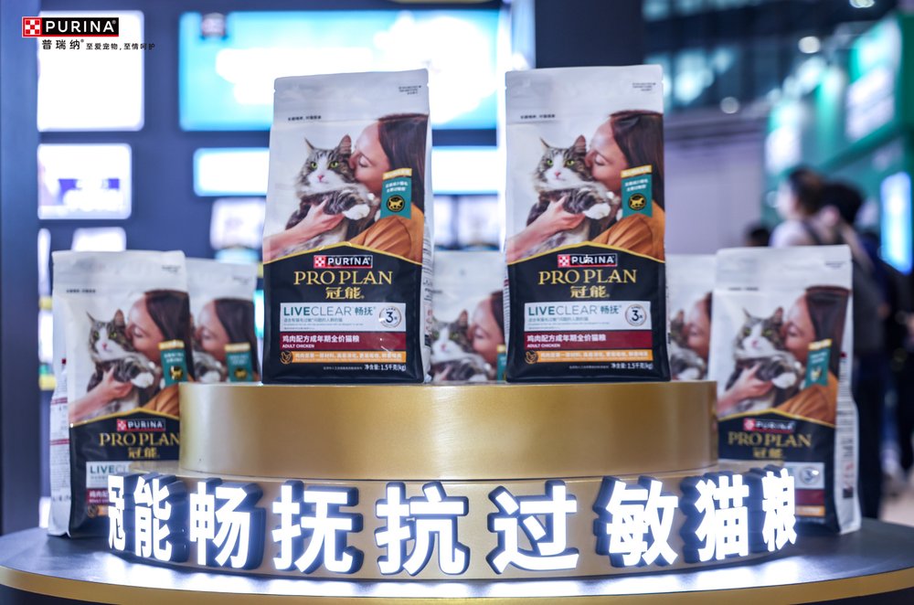 桌子上有一些广告 
AI 生成的内容可能不正确。