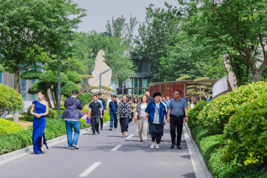 70a48dd96948c5c93ec51c4a9cc19fbf_